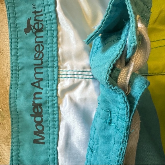 Modern Amusement Striped Board Short 10” Men’s 34 Green Blue - Picture 4 of 6
